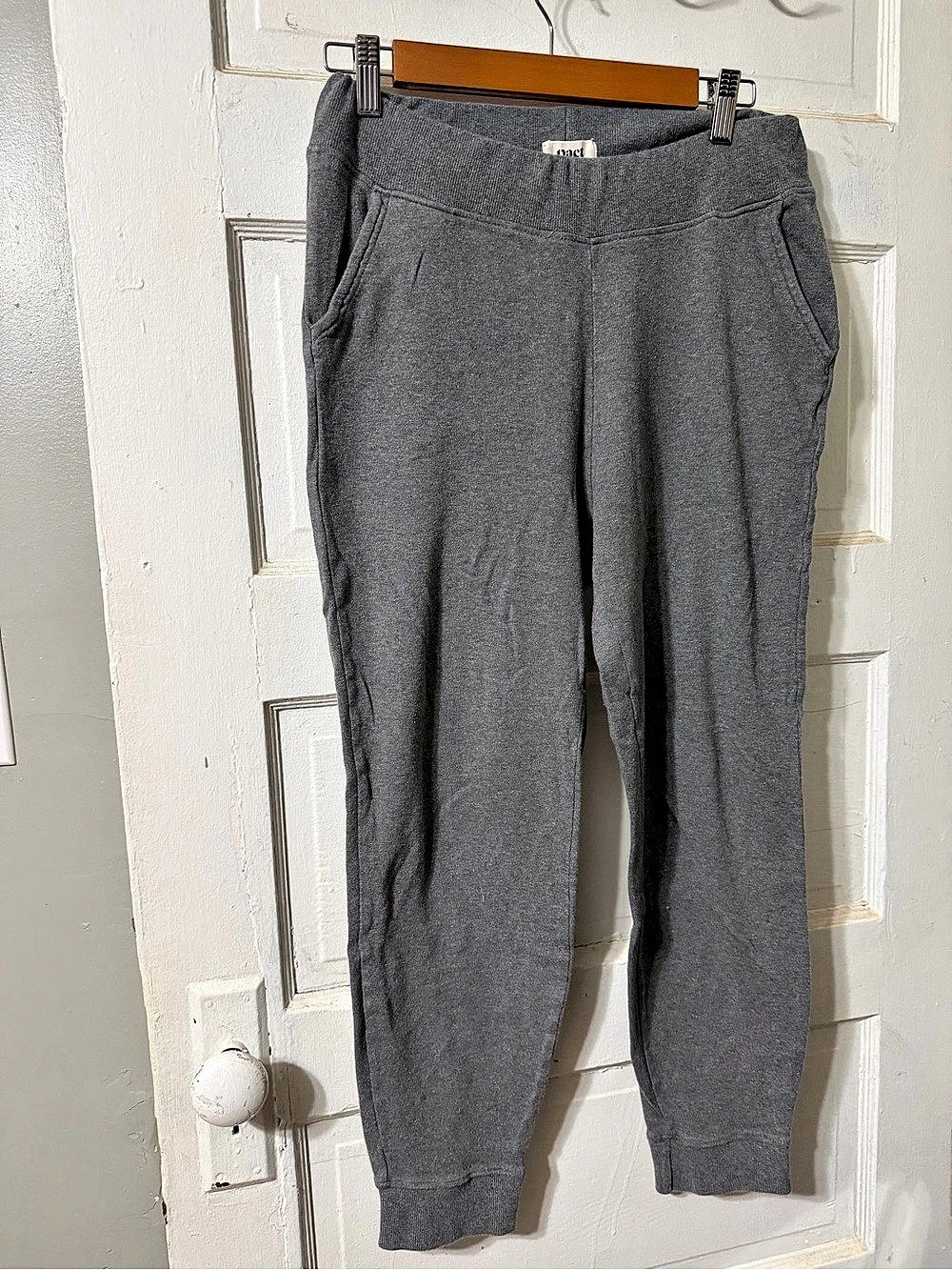 pact Gray Jogger Pants Size Small Like New